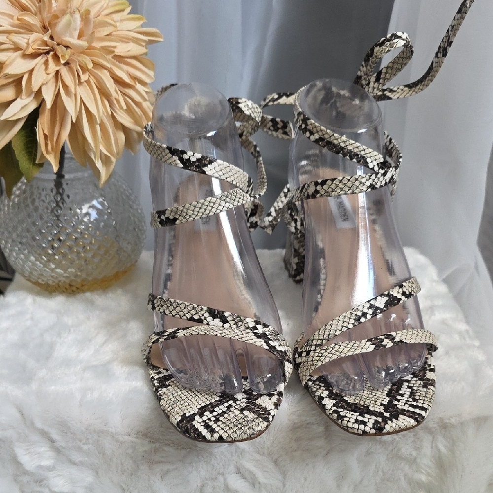 New Steve Madden Elegant Snakeskin Strappy Heels